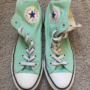 Women’s high top converse